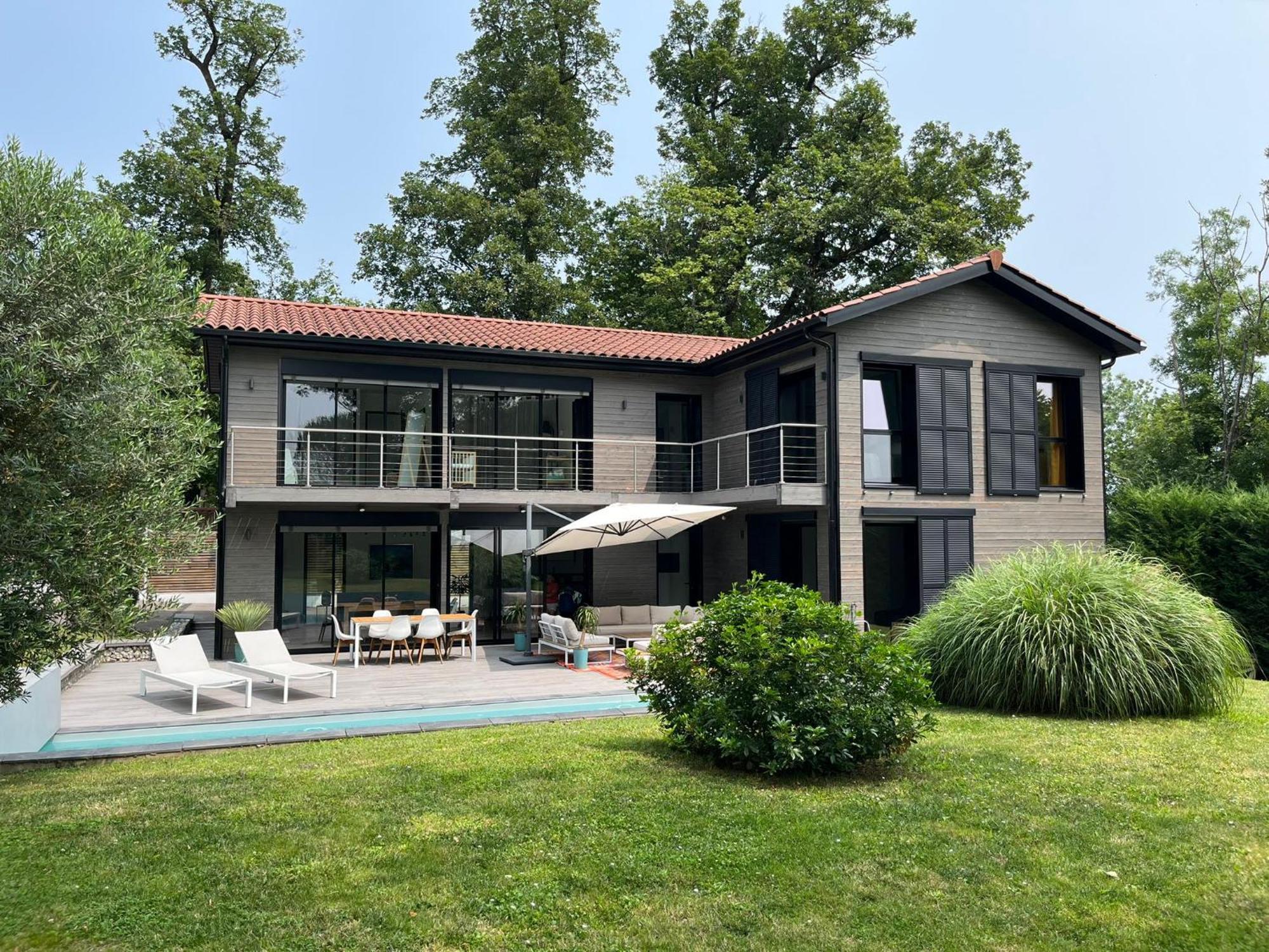 Villa Piscine A Proximite De Lyon Chaponost Exterior foto